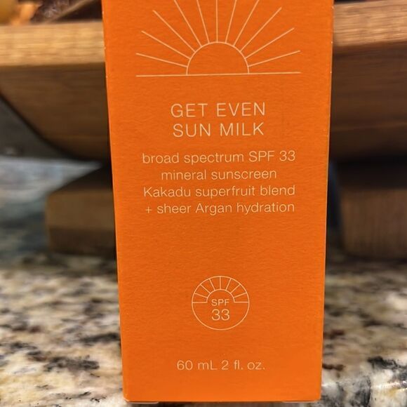 Josie Maran Get Even Sun Milk SPF 33 brand new sunscreen - Picture 9 of 10